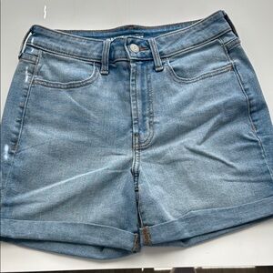 Old Navy Wow Light Wash Denim Shorts, Size 4